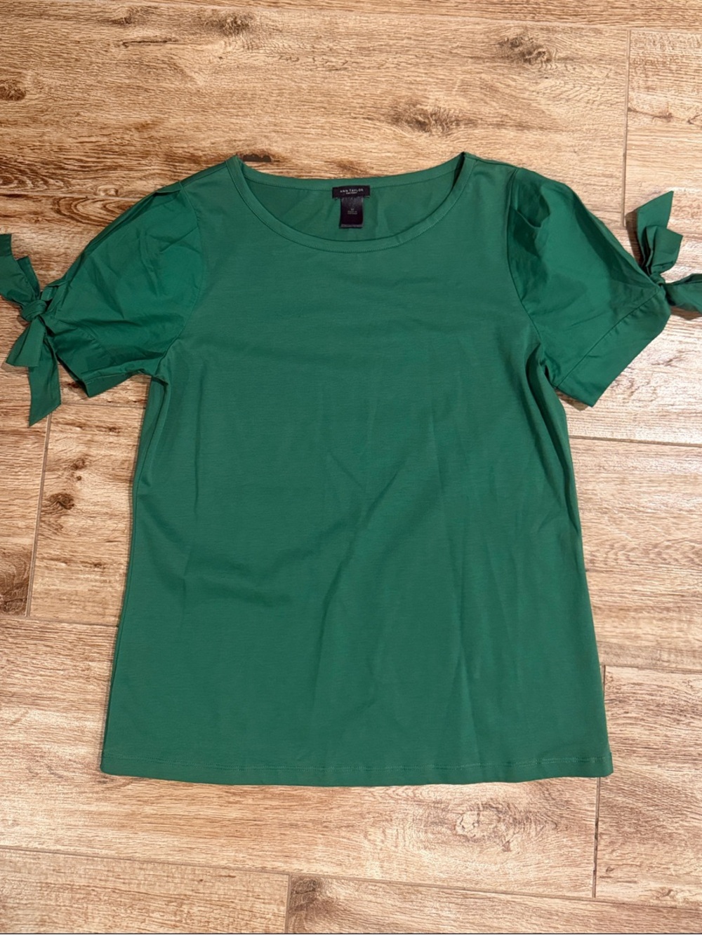 Ann Taylor Green Short-Sleeve, Mixed Media, Tie-Sleeve Tee